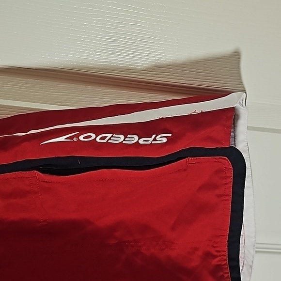 Speedo Swim Trunks Size L Red - Picture 2 of 4